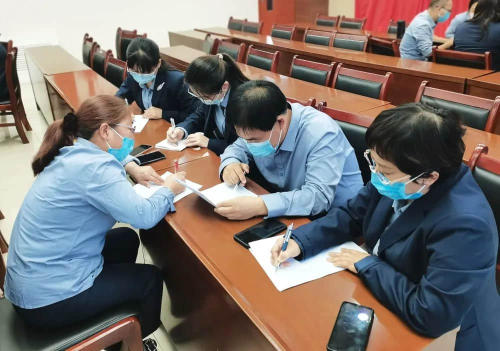 薪火相傳再接力 錦囊分享創(chuàng)佳績丨石家莊私立第一中學(xué)畢業(yè)班經(jīng)驗(yàn)交流會(huì)