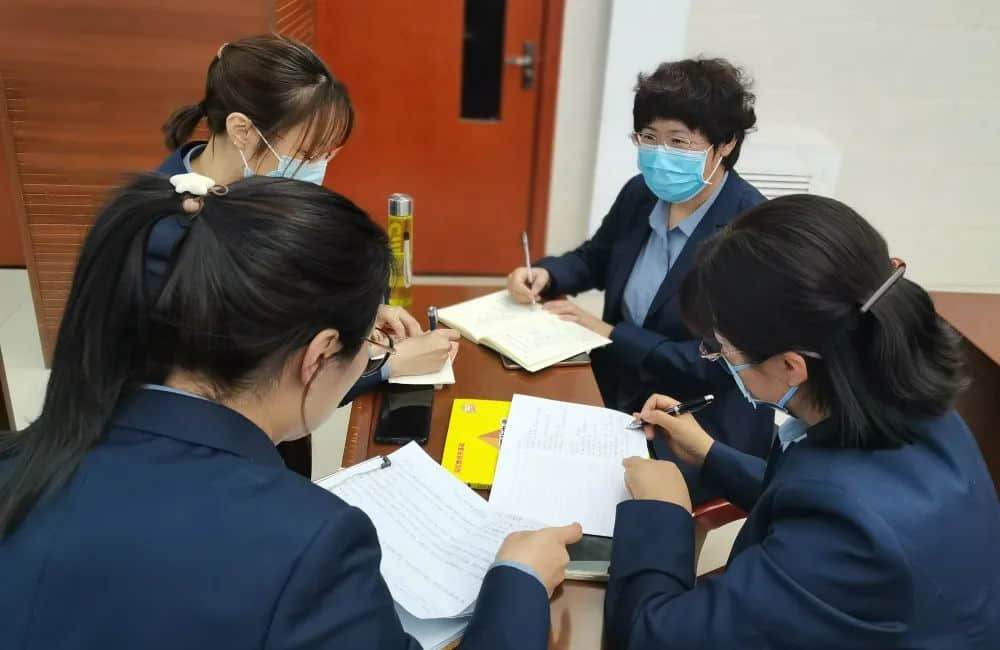 薪火相傳再接力 錦囊分享創(chuàng)佳績丨石家莊私立第一中學(xué)畢業(yè)班經(jīng)驗(yàn)交流會(huì)