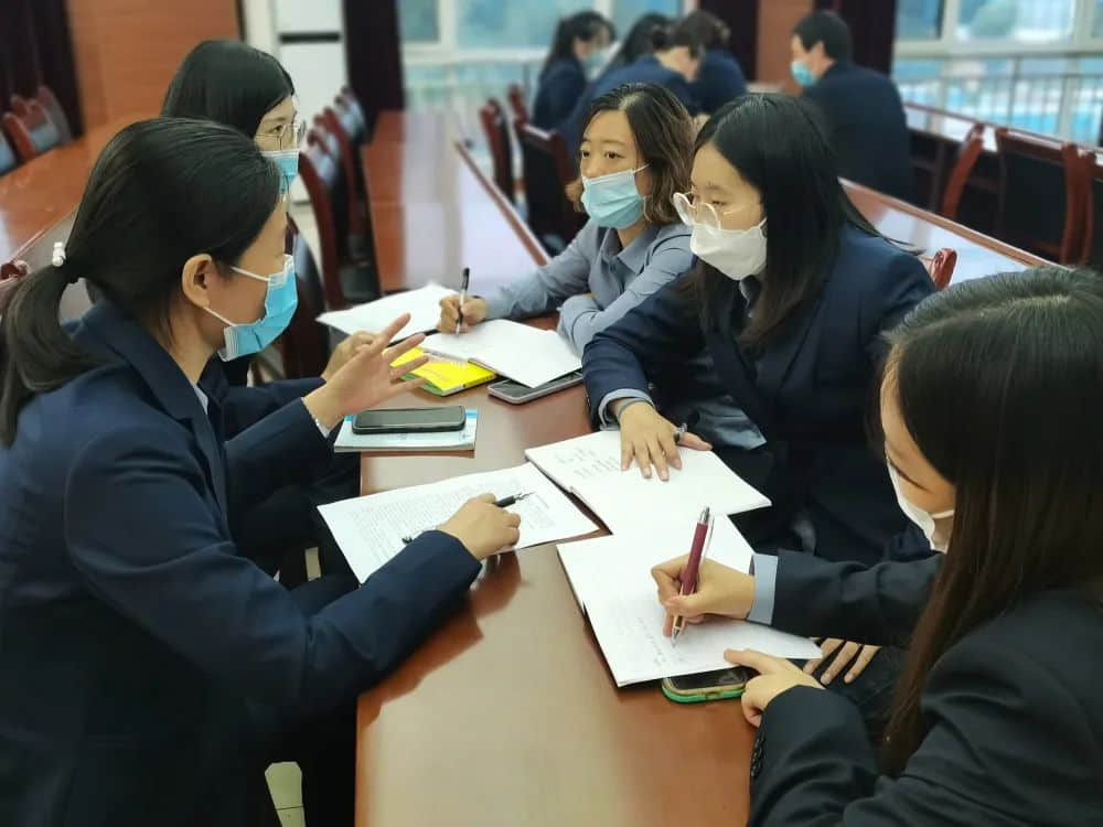 薪火相傳再接力 錦囊分享創(chuàng)佳績丨石家莊私立第一中學(xué)畢業(yè)班經(jīng)驗(yàn)交流會(huì)