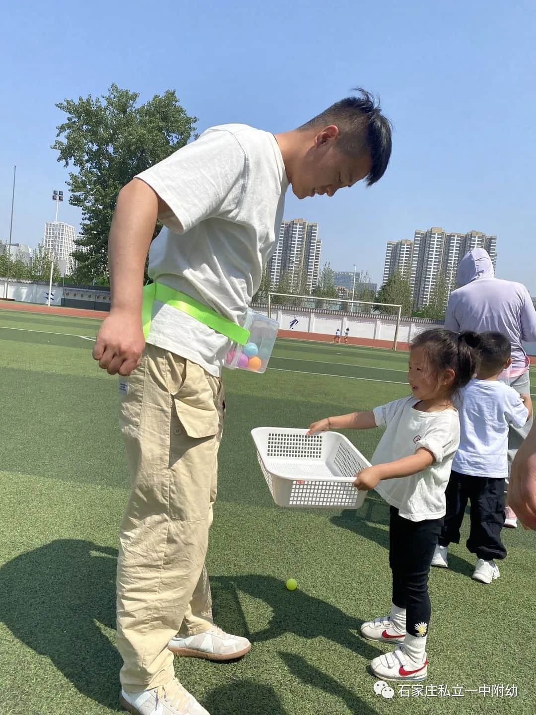 【親子運(yùn)動會】石家莊市私立第一中學(xué)幼兒園親子運(yùn)動會——為愛奔跑，勇敢做自己