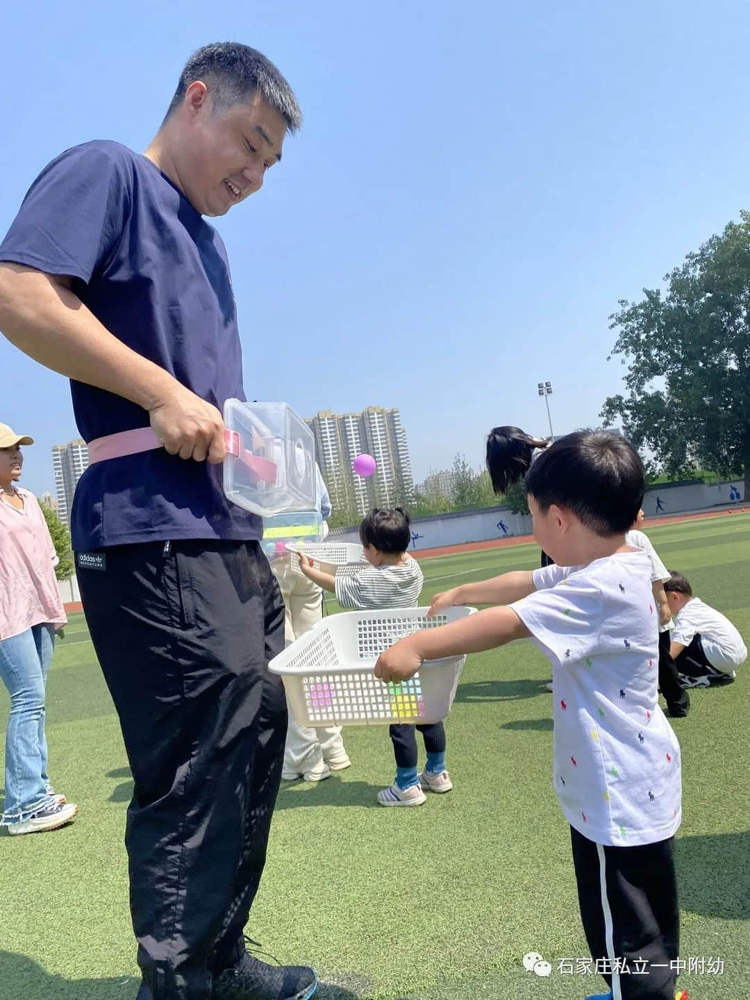【親子運(yùn)動會】石家莊市私立第一中學(xué)幼兒園親子運(yùn)動會——為愛奔跑，勇敢做自己