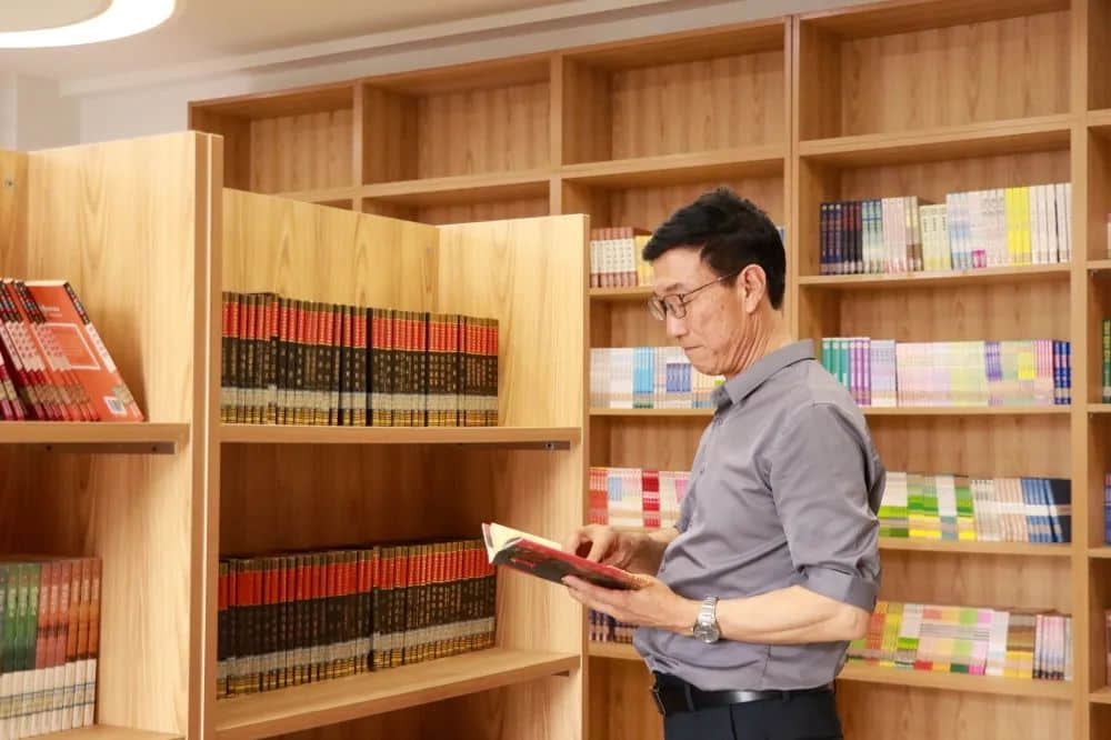 名師工作室丨記我校英語(yǔ)特級(jí)教師--柴速航