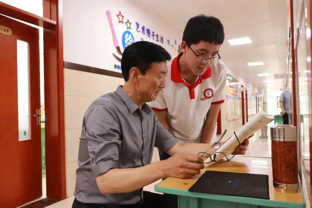 名師工作室丨記我校英語(yǔ)特級(jí)教師--柴速航