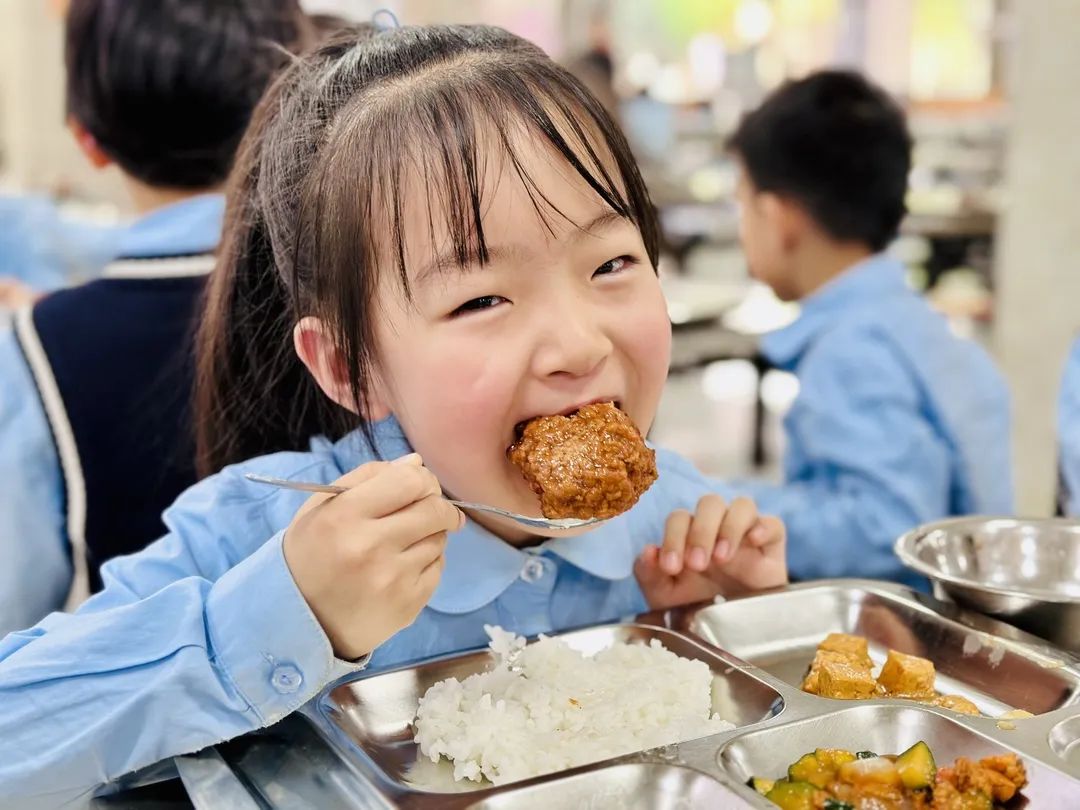 【預(yù)?美食】三餐四季 “食”光漫長(zhǎng) 專(zhuān)注營(yíng)養(yǎng)——石家莊私立一中附小預(yù)科部|每月食譜