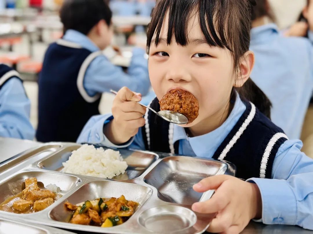 【預(yù)?美食】三餐四季 “食”光漫長(zhǎng) 專(zhuān)注營(yíng)養(yǎng)——石家莊私立一中附小預(yù)科部|每月食譜