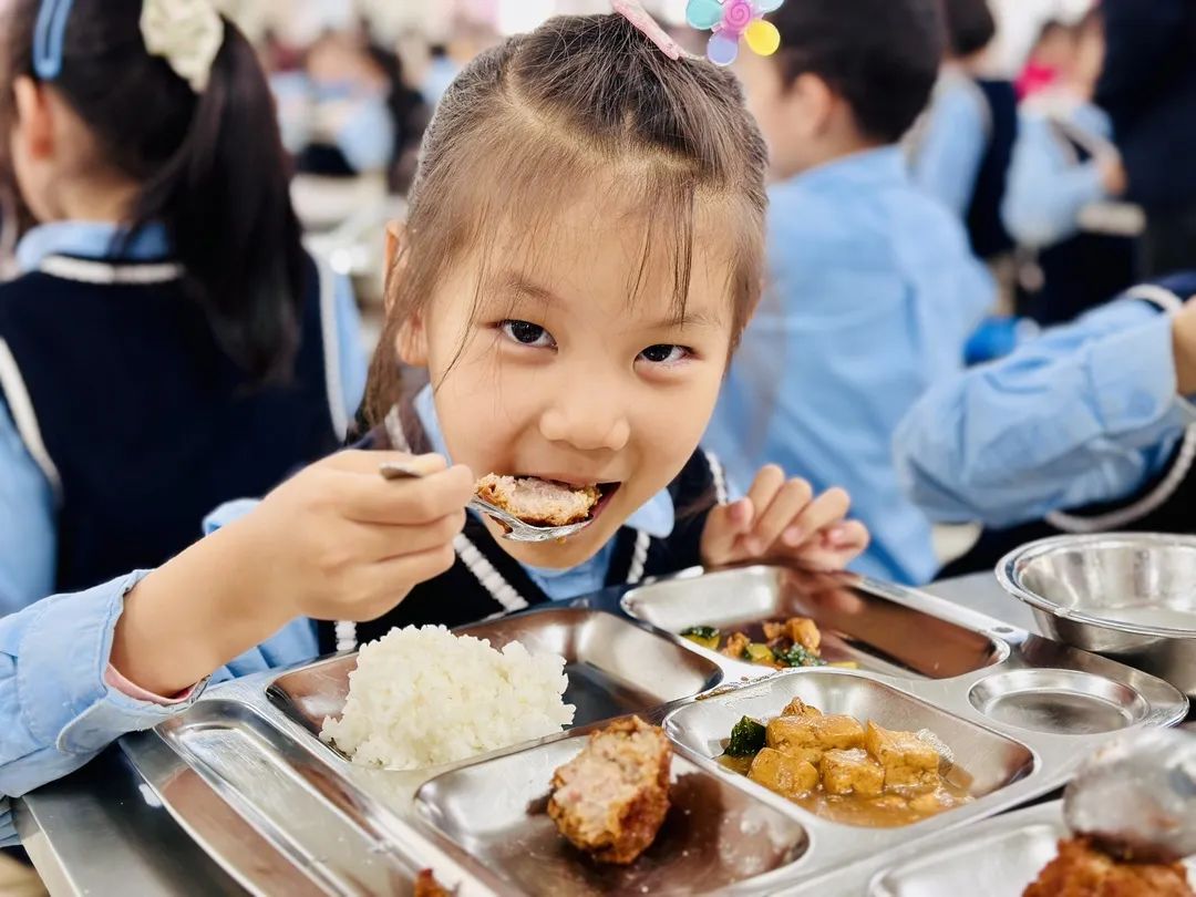 【預(yù)?美食】三餐四季 “食”光漫長(zhǎng) 專(zhuān)注營(yíng)養(yǎng)——石家莊私立一中附小預(yù)科部|每月食譜