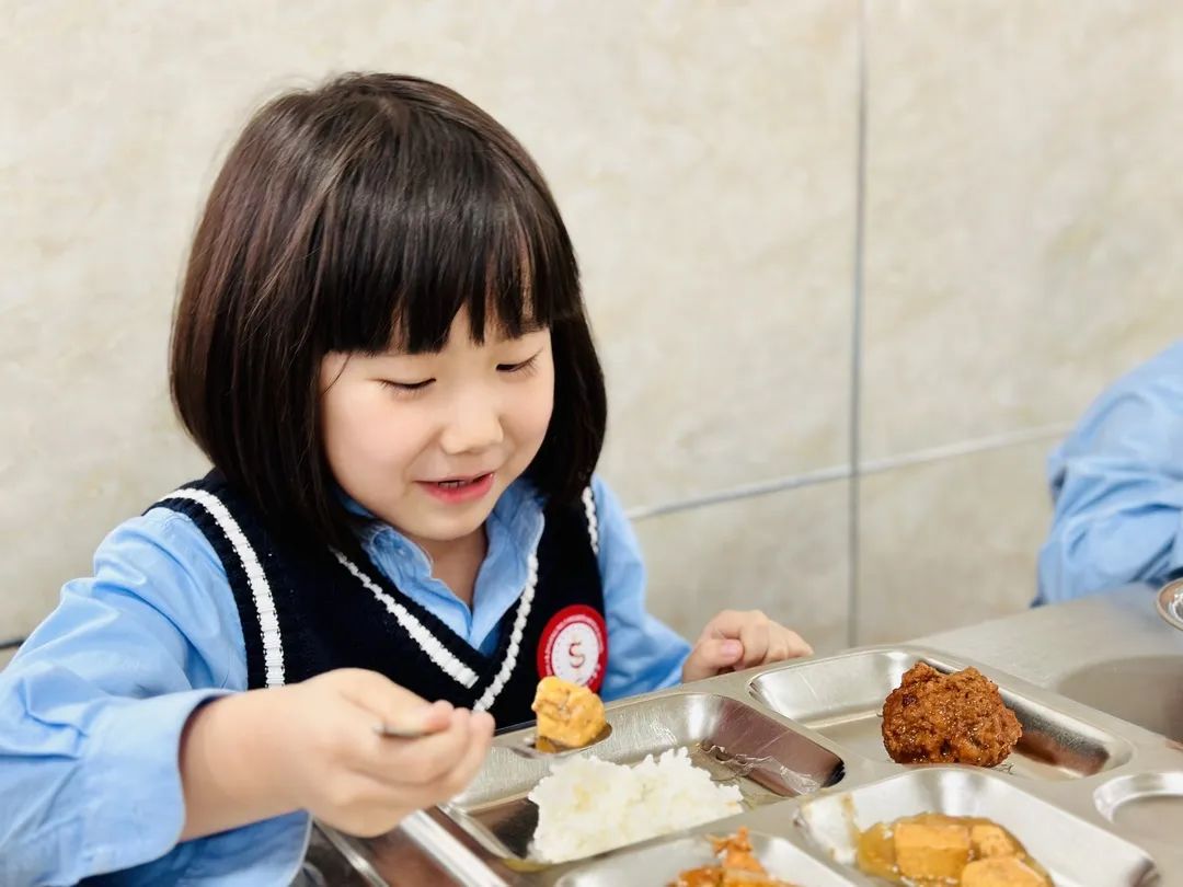 【預(yù)?美食】三餐四季 “食”光漫長(zhǎng) 專(zhuān)注營(yíng)養(yǎng)——石家莊私立一中附小預(yù)科部|每月食譜
