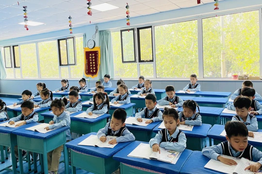 【預?讀書】春色恰如許 最美四“閱”天——石家莊私立一中附小預科部讀書月活動