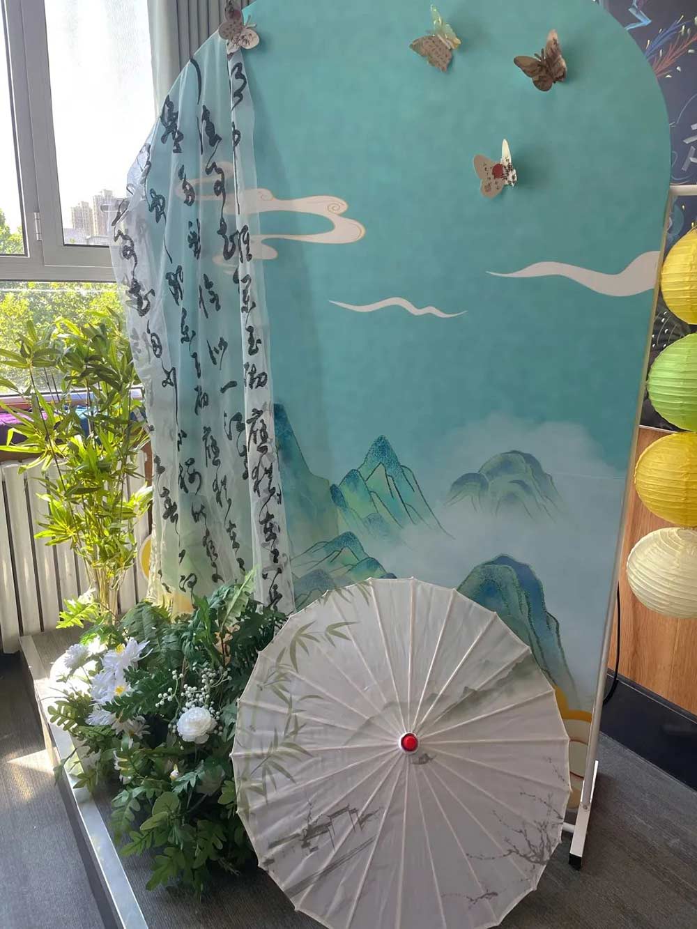 【立小 ? 開學(xué)季】你今天和父母出去玩？不，我去立小“上學(xué)”！