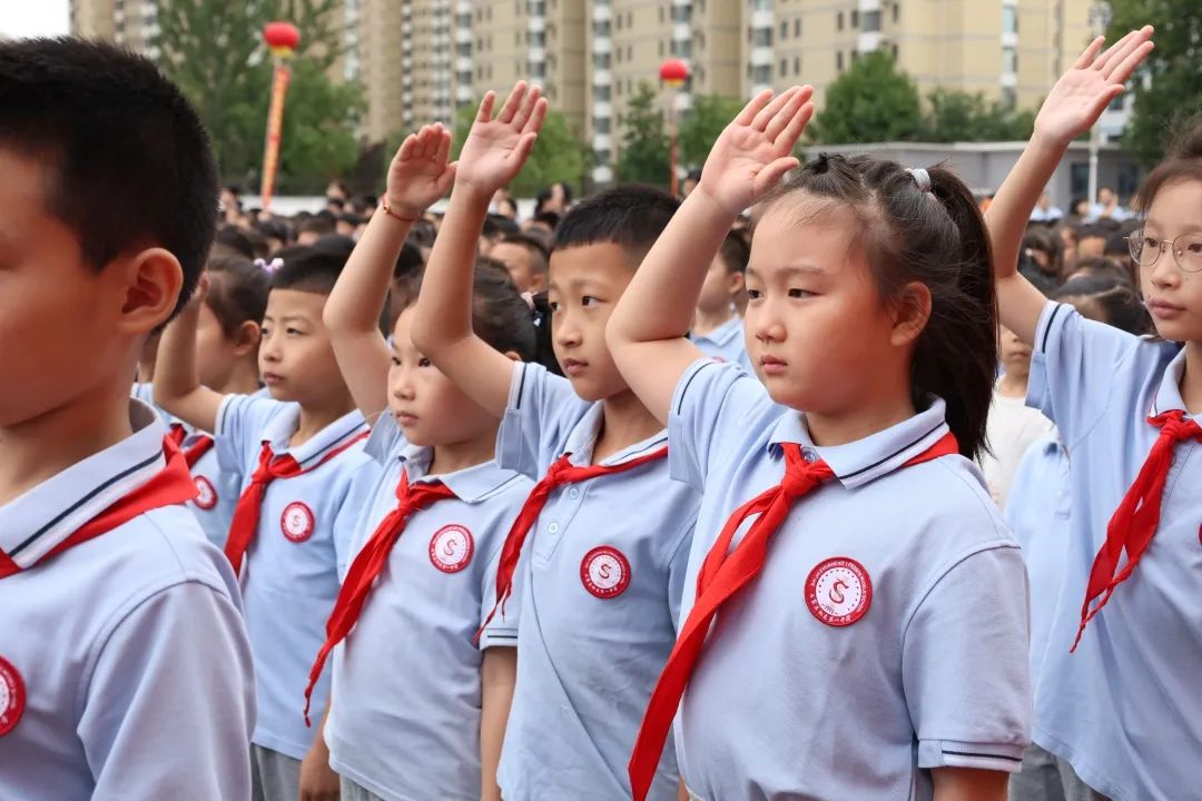 【立小 ? 開(kāi)學(xué)季】圍觀直播啦！今年的開(kāi)學(xué)典禮很燃很颯氣！