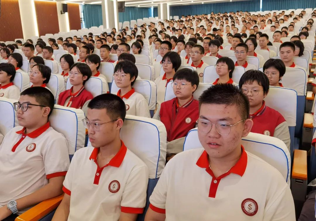 征程萬(wàn)里少年行 奮楫逐浪天地寬丨奮戰(zhàn)高三，我們來(lái)了！