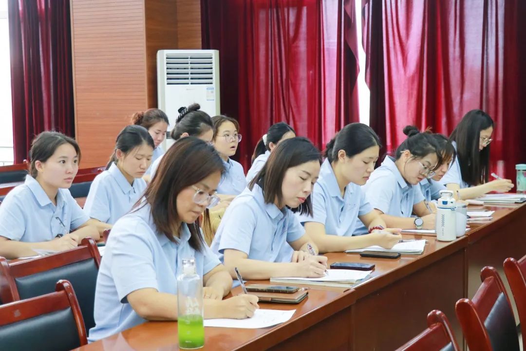 弦歌不輟勤探索 齊學(xué)共研促提升丨高中全體老師新高考培訓(xùn)會