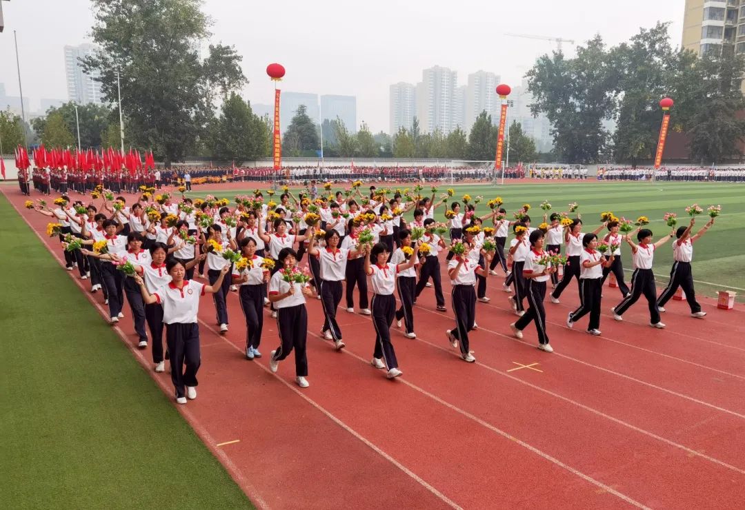 青春激昂展英姿 砥礪自我強體魄丨石家莊私立第一中學(xué)第三屆秋季運動會圓滿落幕