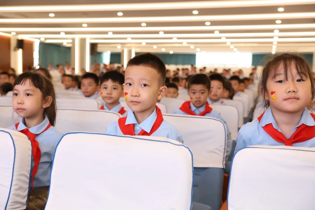 【立小?入隊禮】星火照耀思政路 少年堅定逐夢行｜二年級入隊儀式