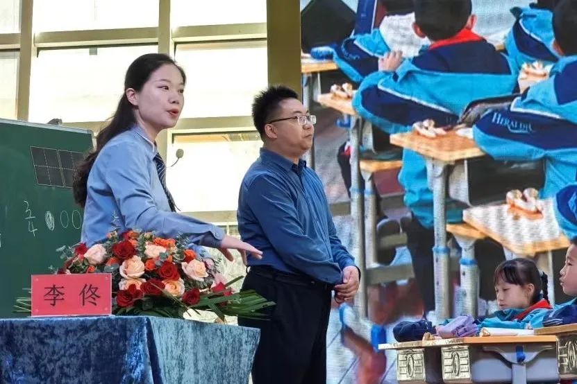 【立小?教學(xué)】“雙師課堂”：教育界的“雙劍合璧”｜光明日報《教育者》雜志報道側(cè)記