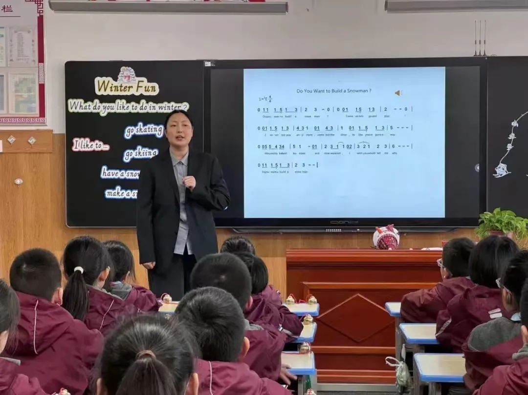 【立小?教學(xué)】“雙師課堂”：教育界的“雙劍合璧”｜光明日報《教育者》雜志報道側(cè)記