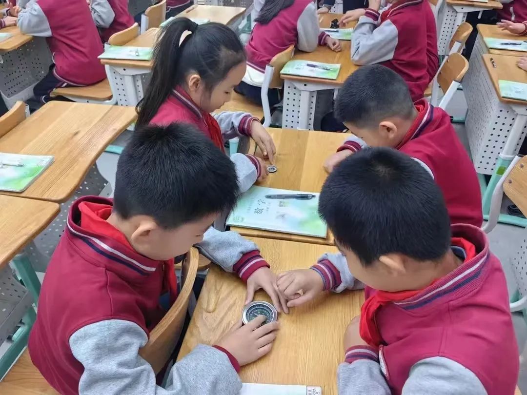 【立小?教學(xué)】“雙師課堂”：教育界的“雙劍合璧”｜光明日報《教育者》雜志報道側(cè)記