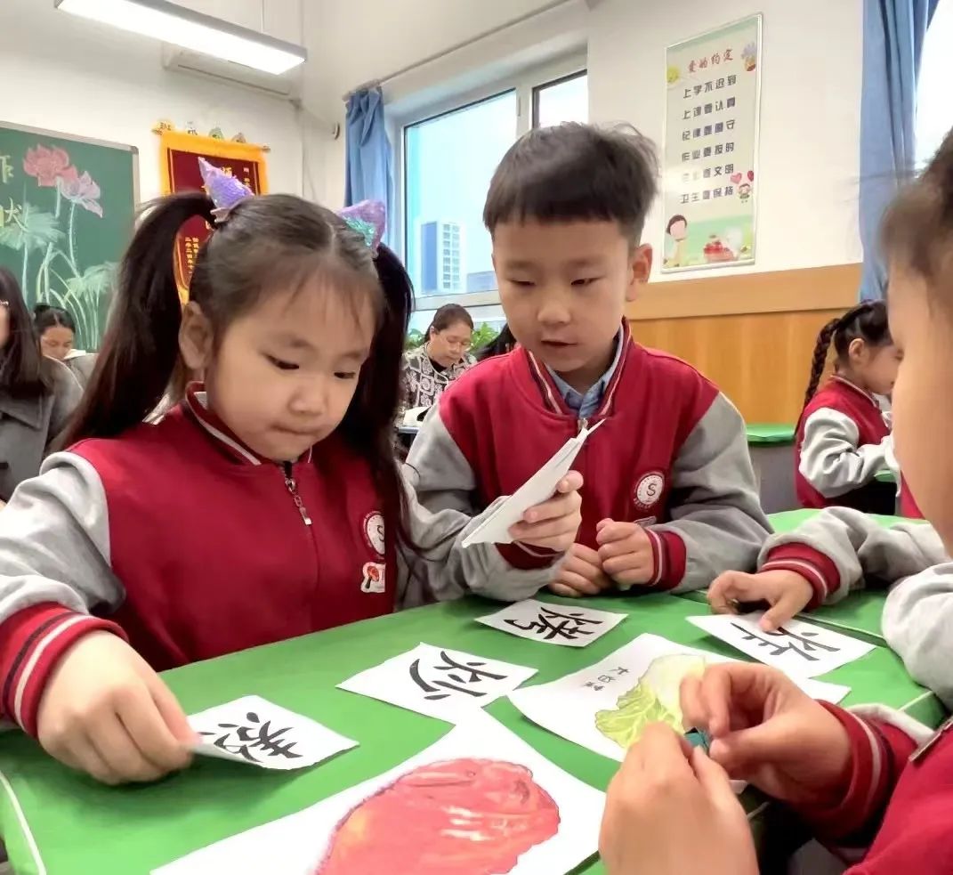 【立小 ? 閱讀節(jié)】從“大語文”到“新語文”，這所學(xué)校走到了前面 ｜語文開放周紀(jì)實