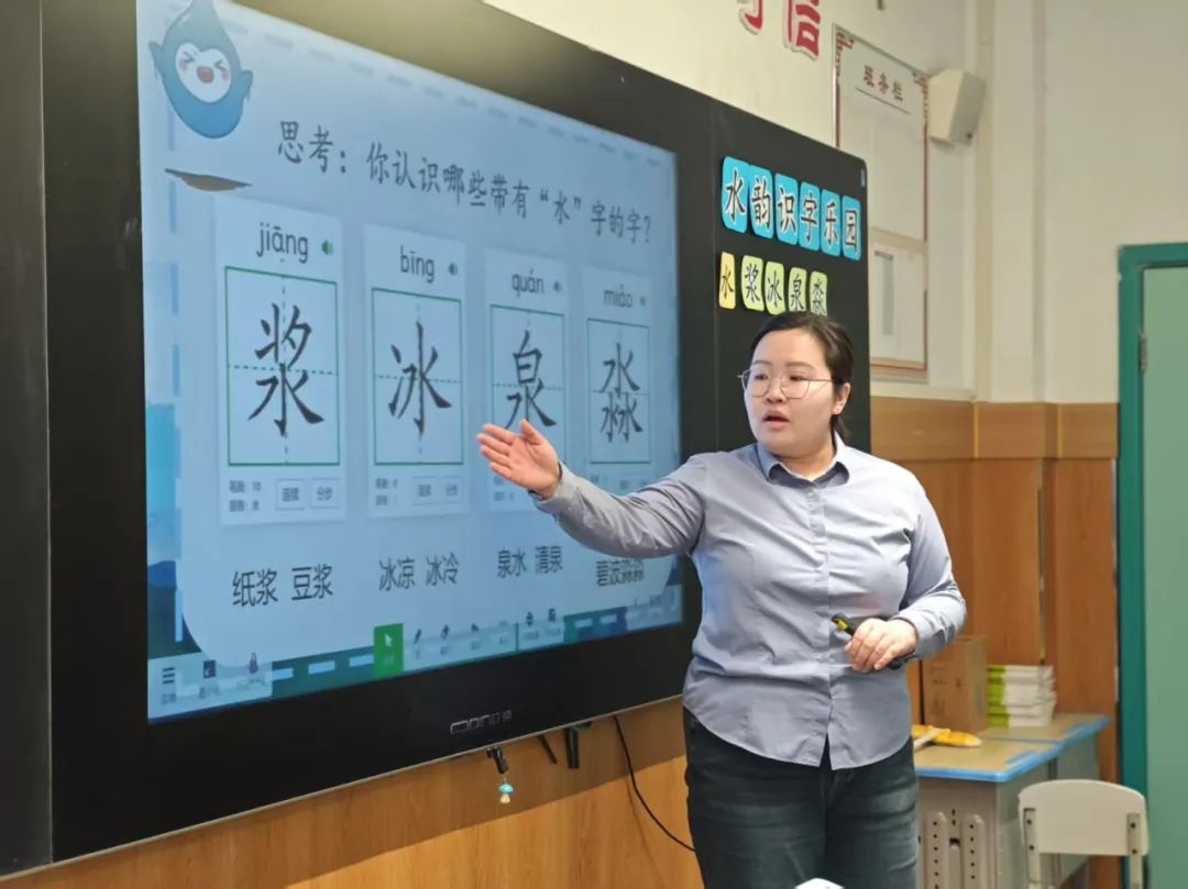 【立小 ? 閱讀節(jié)】從“大語文”到“新語文”，這所學(xué)校走到了前面 ｜語文開放周紀(jì)實