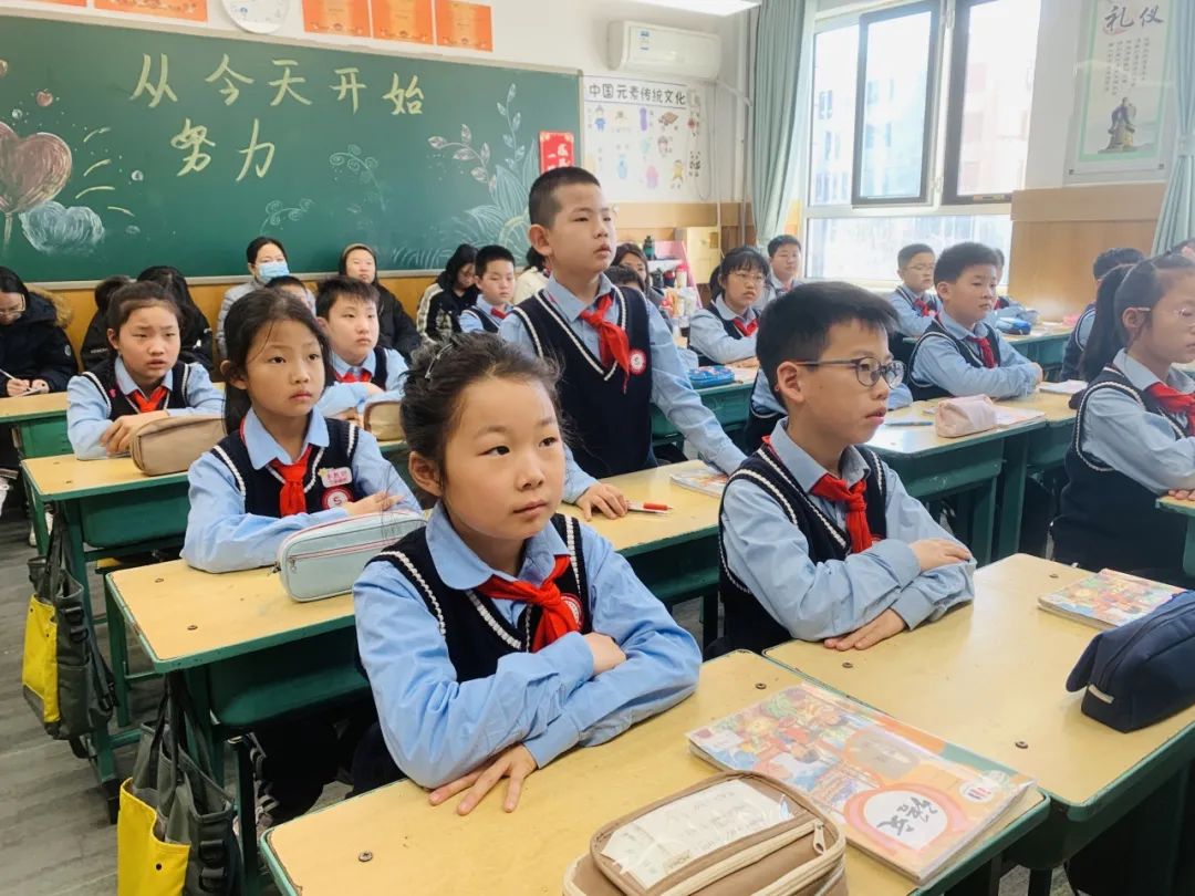 【立小 ? 閱讀節(jié)】從“大語文”到“新語文”，這所學(xué)校走到了前面 ｜語文開放周紀(jì)實