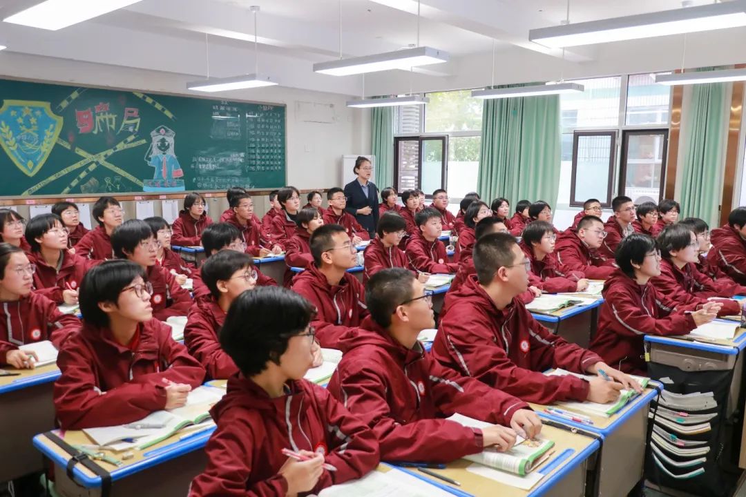 課堂隨拍丨那些閃耀的青春時(shí)光