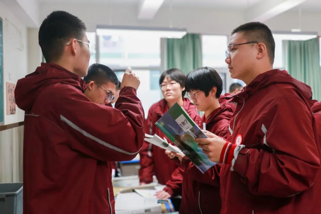 課堂隨拍丨那些閃耀的青春時(shí)光