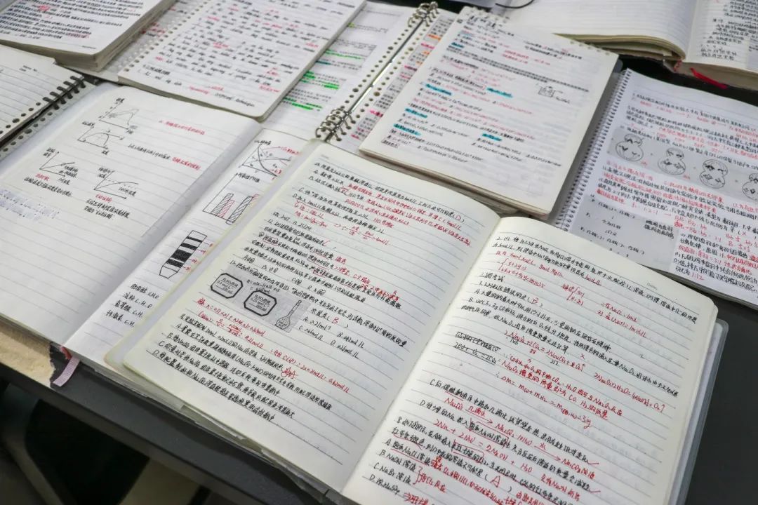 課堂隨拍丨那些閃耀的青春時(shí)光