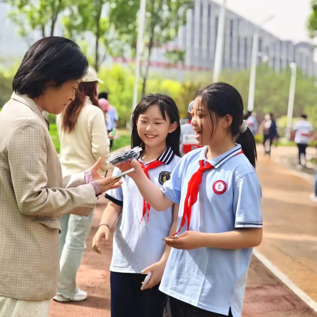 【立小 ? 重磅】“一元錢生存大挑戰(zhàn)”火爆國(guó)際莊！