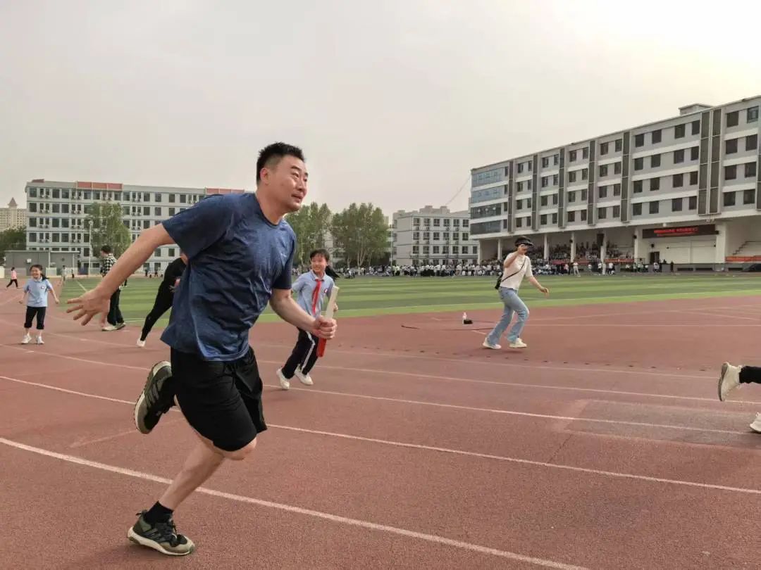 【立小 ? 體育節(jié)】酷跑賽道已開啟！誰將成為體育節(jié)“追風(fēng)王”｜第四屆陽光體育節(jié)
