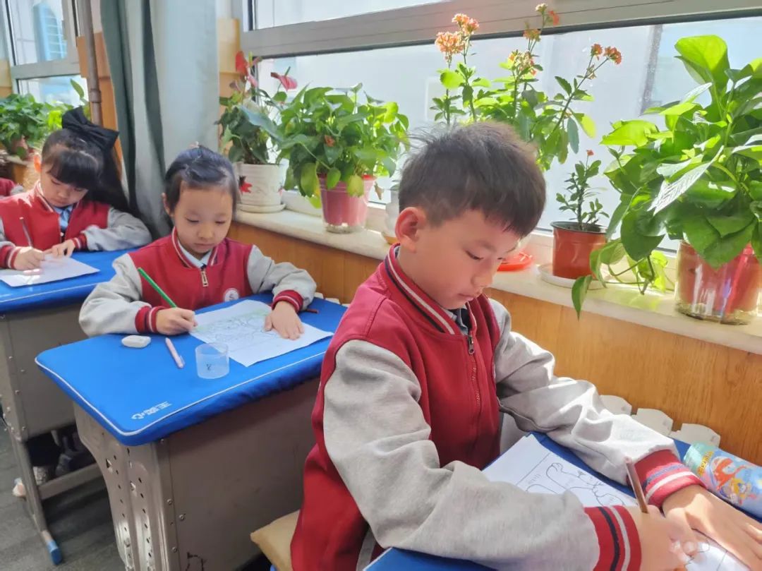 【立小 ? 數(shù)學(xué)節(jié)】勇闖“數(shù)”海 樂“學(xué)”無涯｜數(shù)學(xué)文化周精彩收官