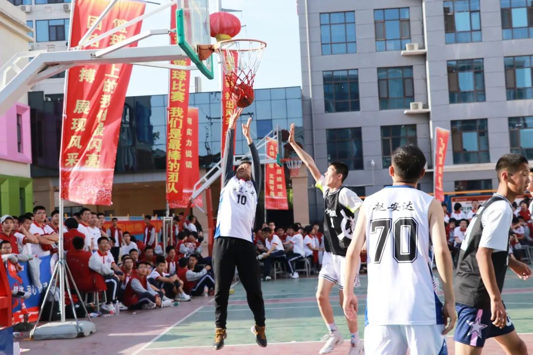 熱血賽場 青春飛揚丨私立一中第三屆“輝煌杯”籃球藝術文化節(jié)完美收官！