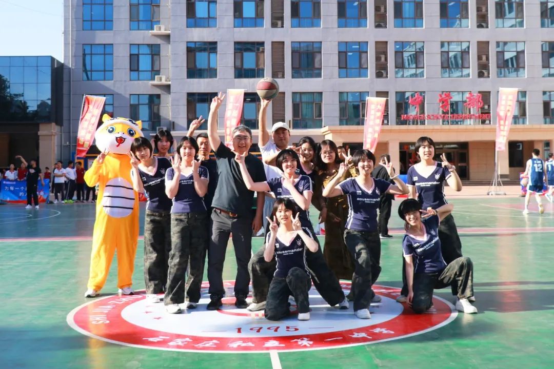 熱血賽場 青春飛揚丨私立一中第三屆“輝煌杯”籃球藝術文化節(jié)完美收官！