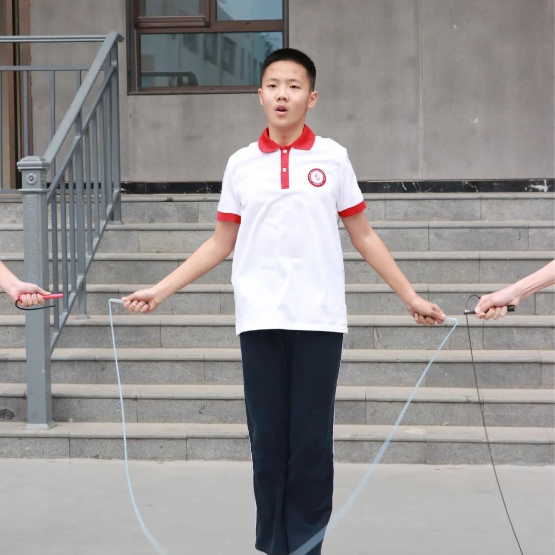 “跳”躍夢(mèng)想 “繩”彩飛揚(yáng)丨我校初一年級(jí)跳繩比賽圓滿收官