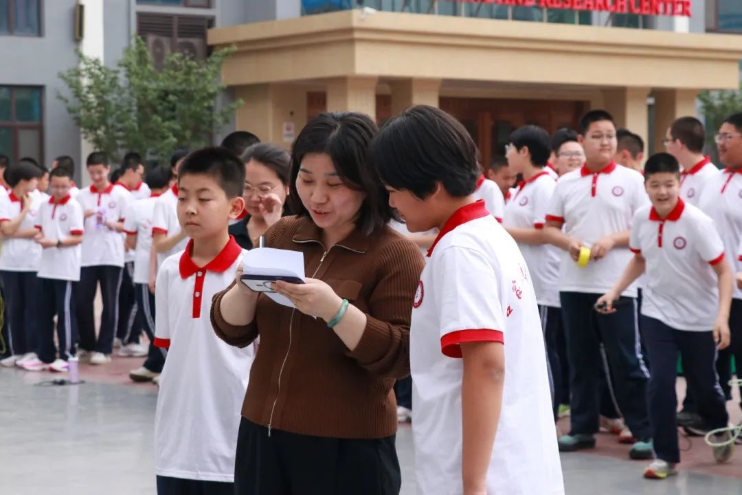 “跳”躍夢(mèng)想 “繩”彩飛揚(yáng)丨我校初一年級(jí)跳繩比賽圓滿收官