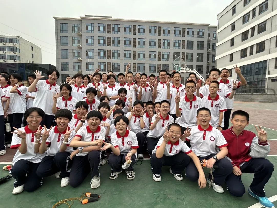 “跳”躍夢(mèng)想 “繩”彩飛揚(yáng)丨我校初一年級(jí)跳繩比賽圓滿收官